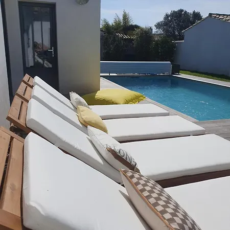 Avec Piscine Chauffee